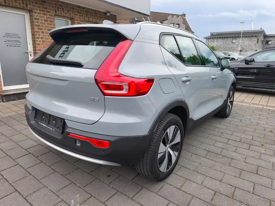 Volvo XC40 B3 Core - Thumbnail 8