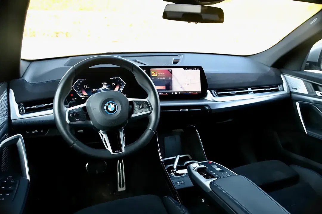 BMW iX2 xDrive - foto 8