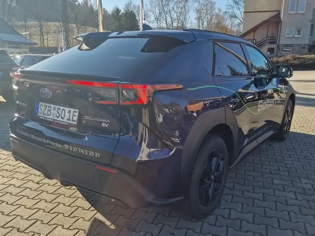 Subaru Solterra EV Platinum - Thumbnail 3