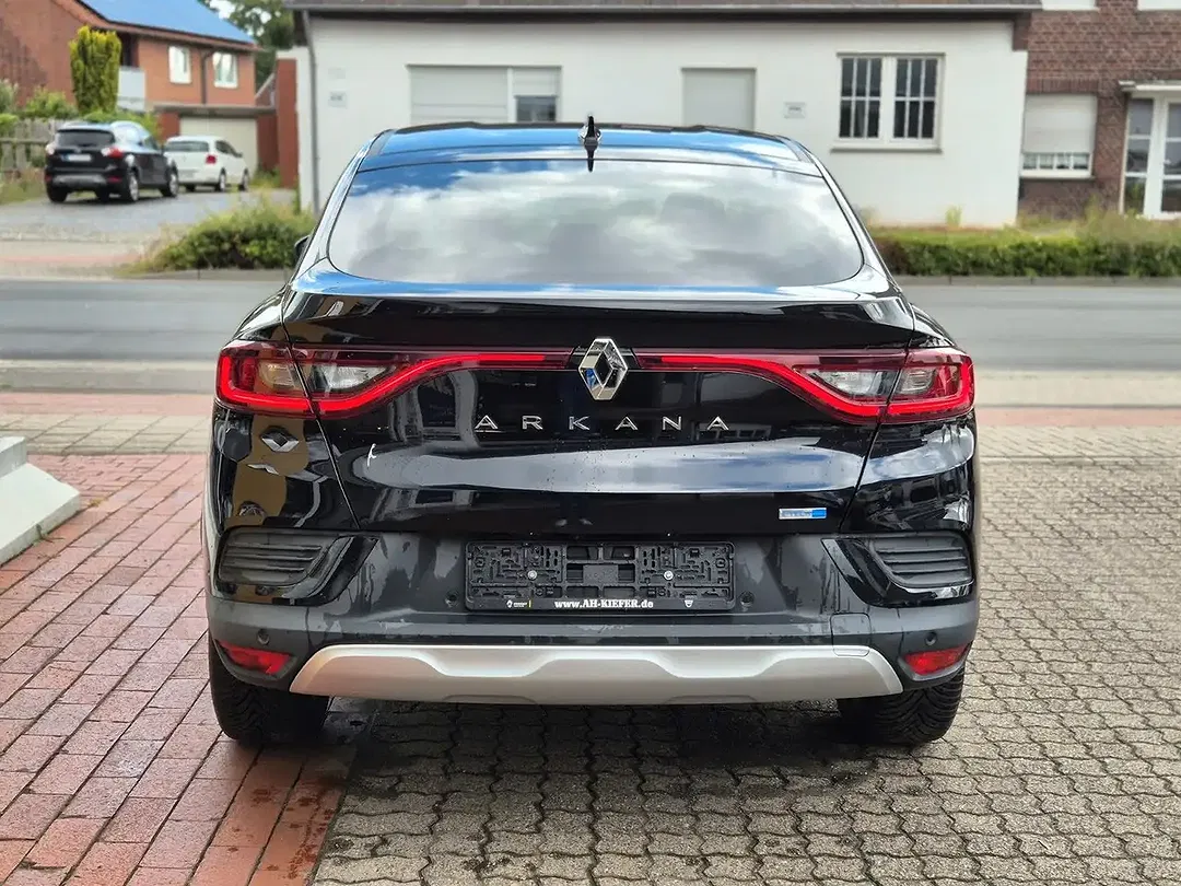 Renault Arkana E-Tech Intens - Thumbnail 3