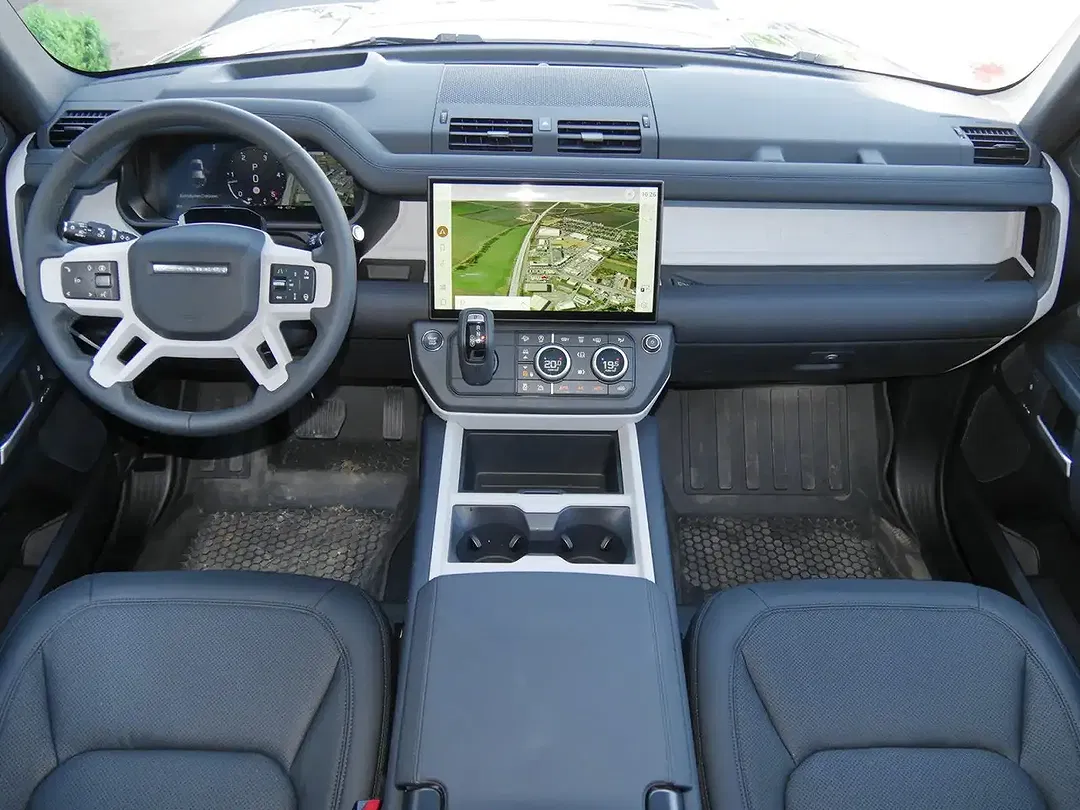 Land Rover Defender 110 X-Dynamic SE - Thumbnail 4