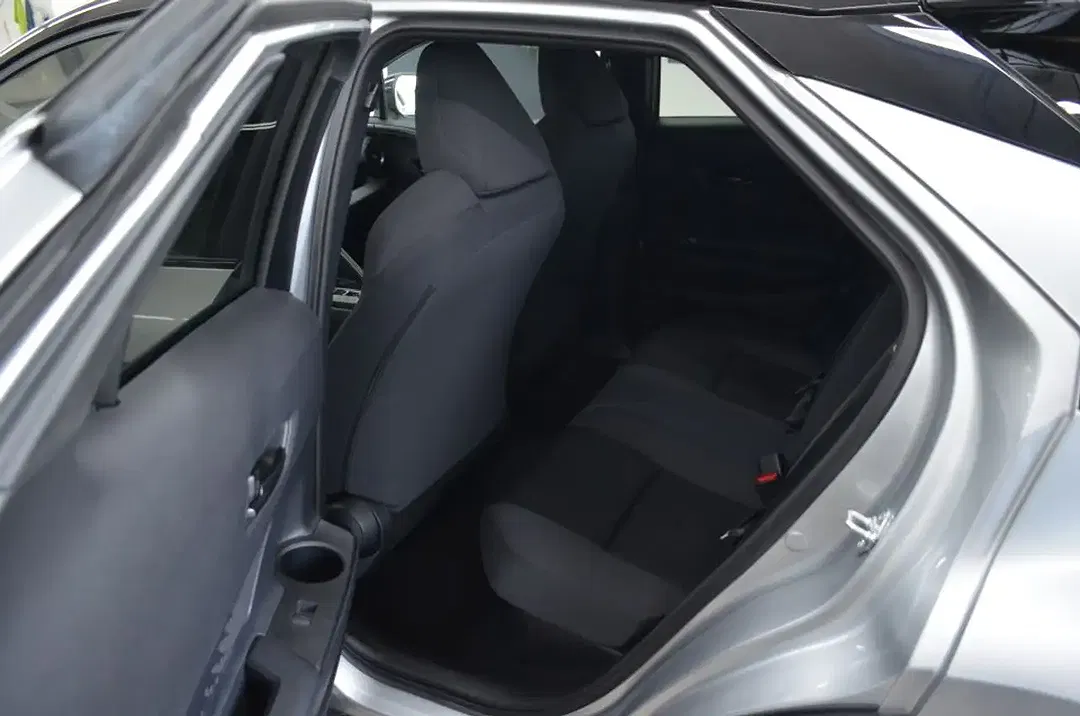 Toyota C-HR PHEV Teamplayer - Thumbnail 13
