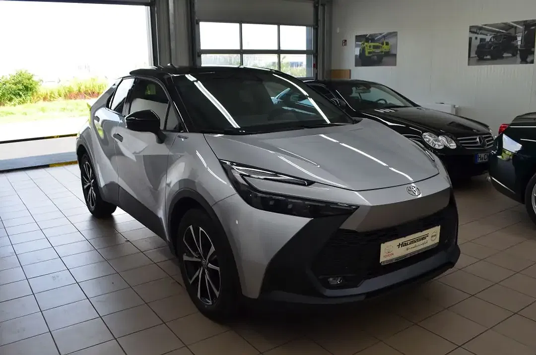 Toyota C-HR PHEV Teamplayer - Thumbnail 3