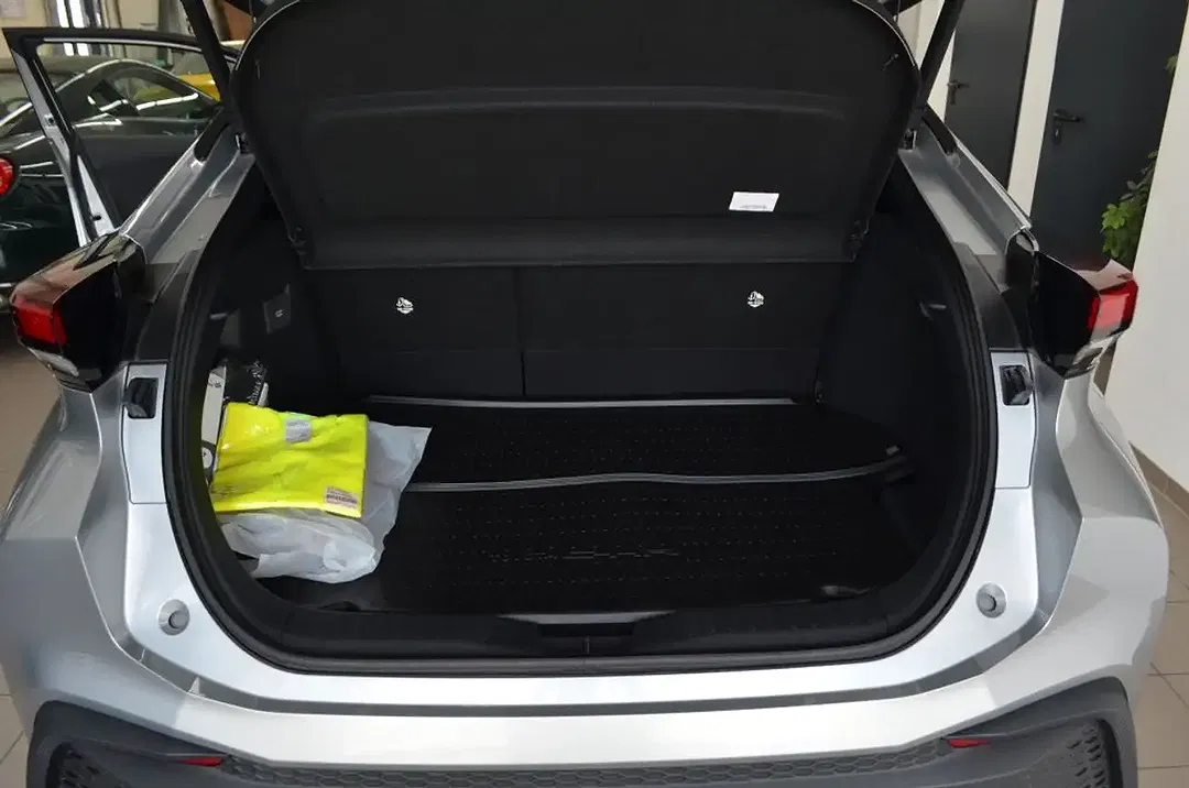 Toyota C-HR PHEV Teamplayer - Thumbnail 9