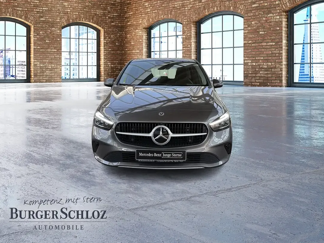 Mercedes-Benz B 180 - Thumbnail 2
