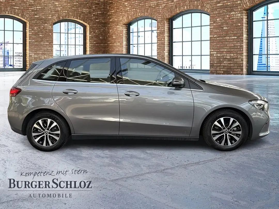 Mercedes-Benz B 180 - Thumbnail 4