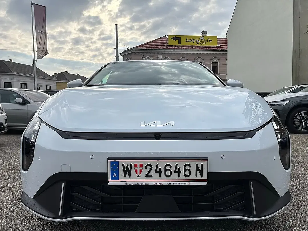 Kia EV4 81.4 kWh Earth Plus - Thumbnail 4