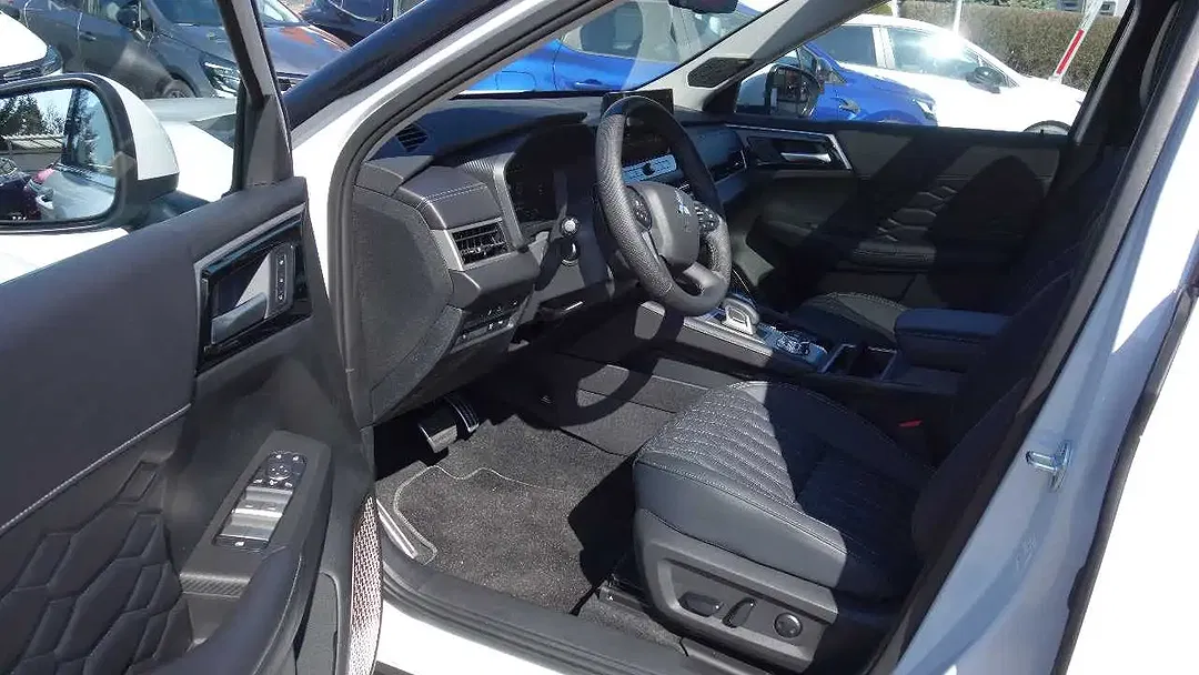 Mitsubishi Outlander 2.4 PHEV Diamant Top - Thumbnail 11
