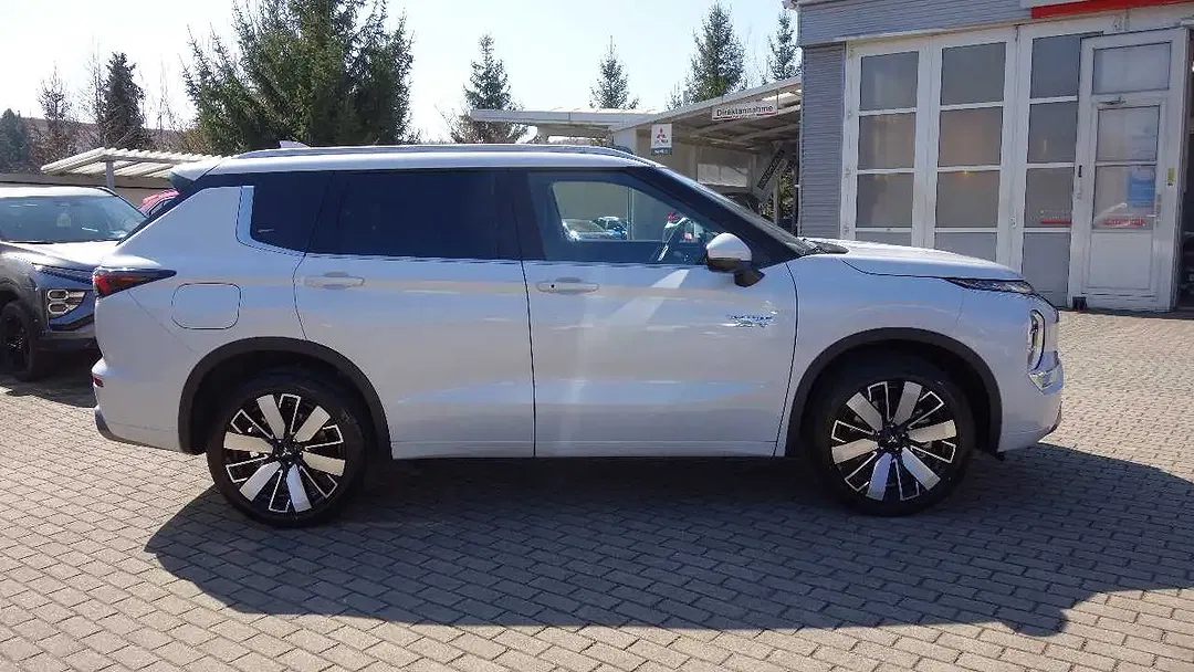 Mitsubishi Outlander 2.4 PHEV Diamant Top - Thumbnail 4