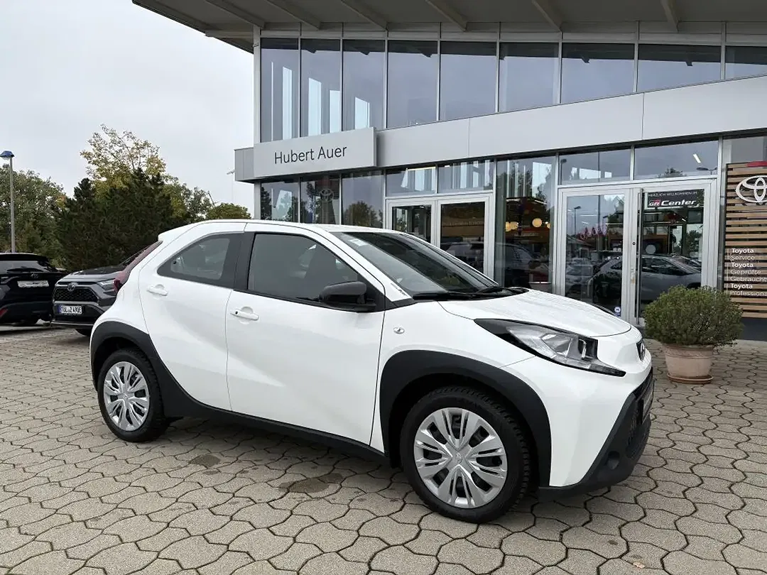 Toyota Aygo X CVT Business Edition - Thumbnail 8