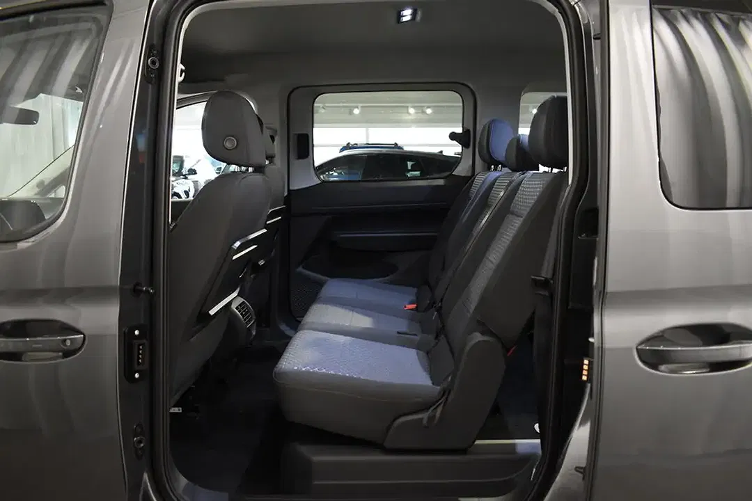 Ford Tourneo Connect 1.5 EcoBoost PHEV Titanium - Thumbnail 11