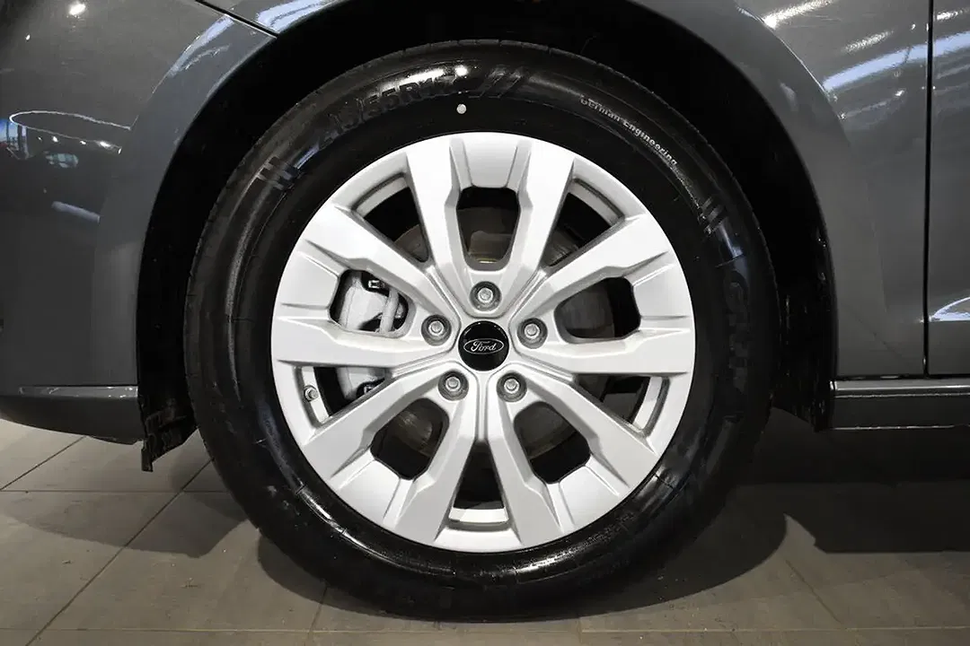 Ford Tourneo Connect 1.5 EcoBoost PHEV Titanium - Thumbnail 4