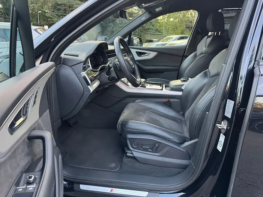 Audi Q7 55 TFSI e quattro Matrix LED S line - Thumbnail 10