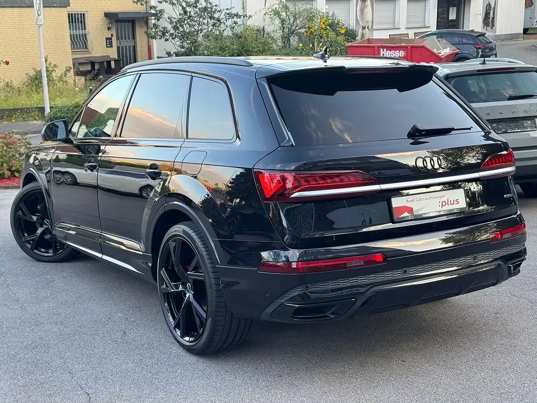 Audi Q7 55 TFSI e quattro Matrix LED S line - Thumbnail 8