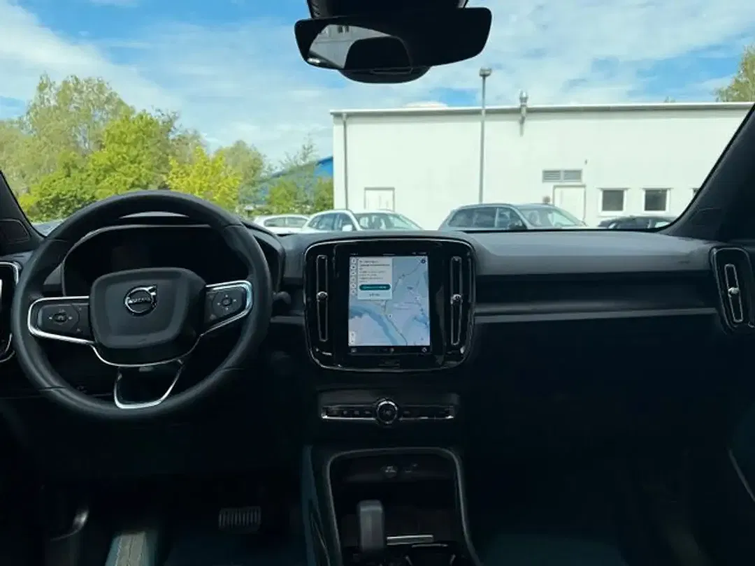 Volvo C40 Recharge Single Motor Plus - Thumbnail 10