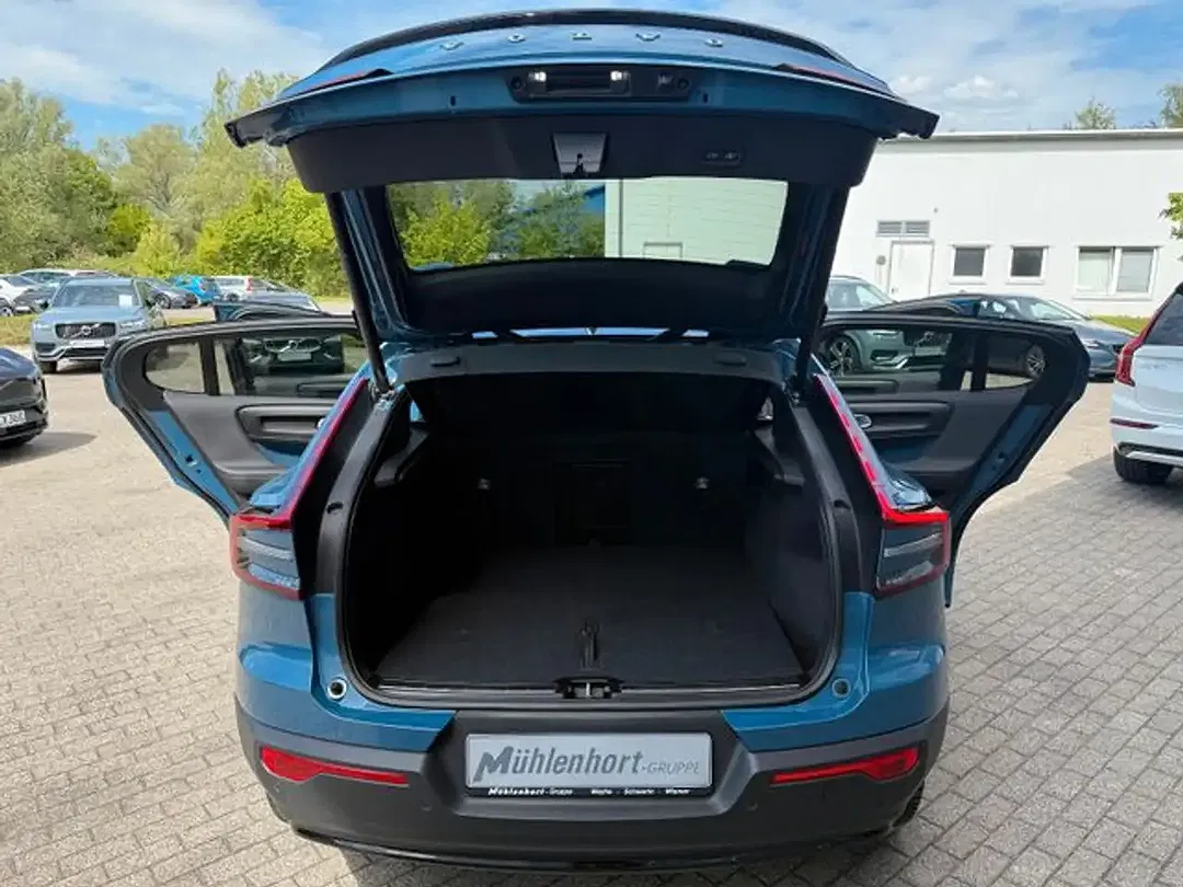 Volvo C40 Recharge Single Motor Plus - Thumbnail 4