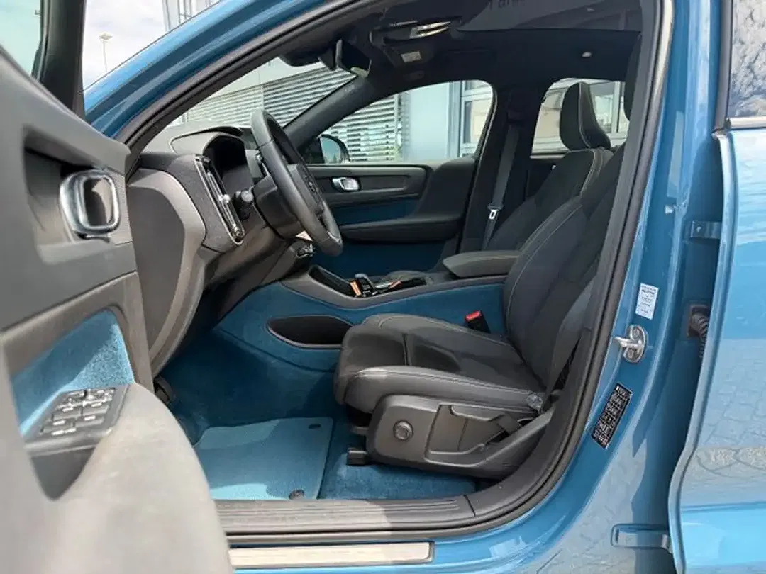 Volvo C40 Recharge Single Motor Plus - Thumbnail 5