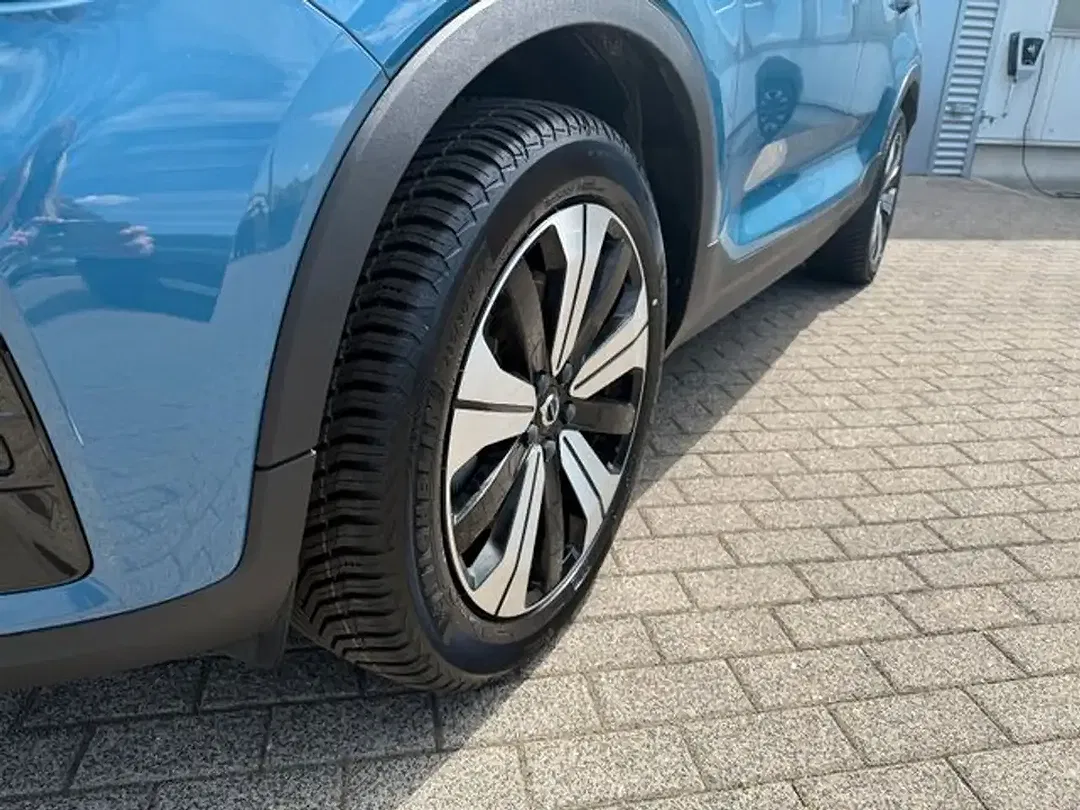 Volvo C40 Recharge Single Motor Plus - Thumbnail 9