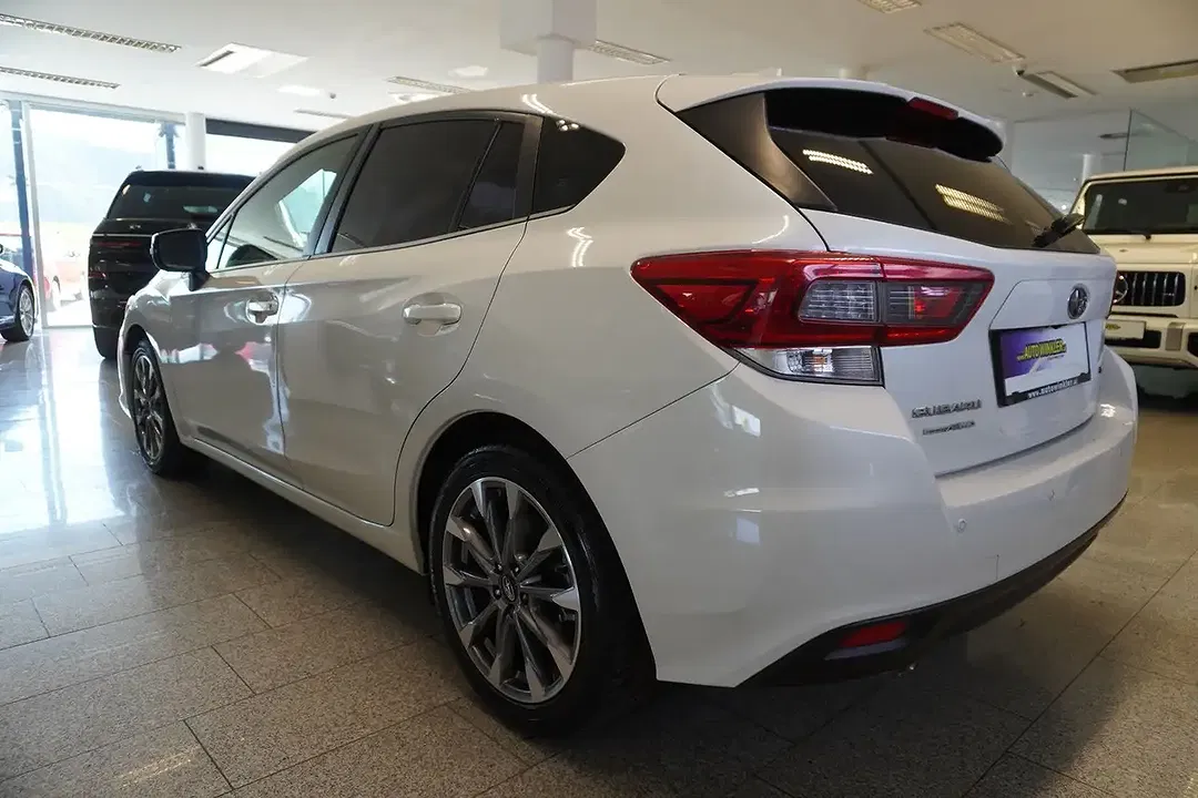 Subaru Impreza AUT AWD Exclusive - Thumbnail 4