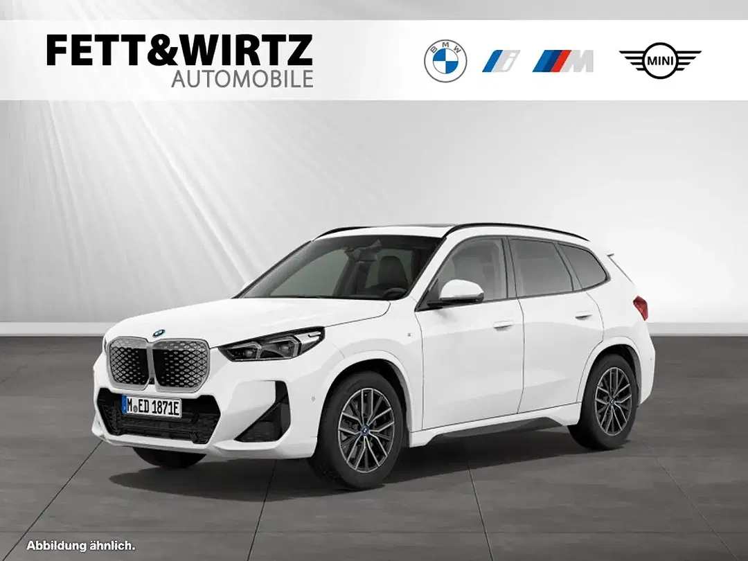 BMW iX1 xDrive M - foto 1