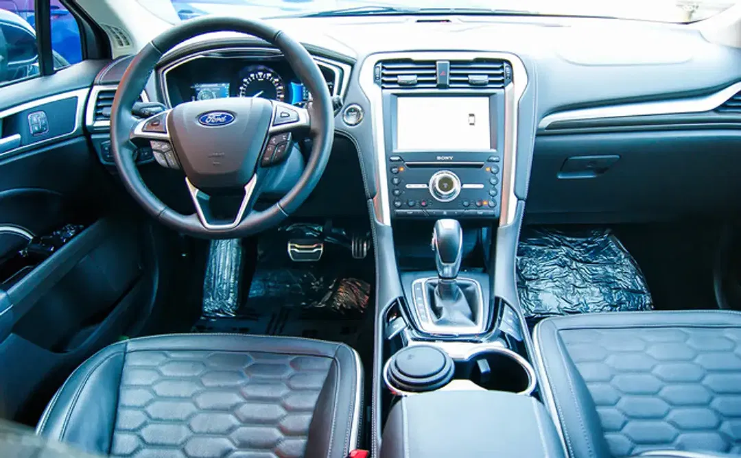 Ford Mondeo 2.0 Hybrid Vignale - Thumbnail 10
