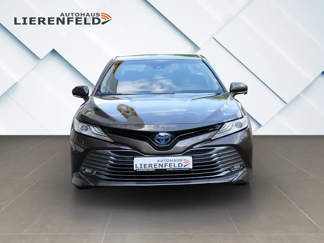Toyota Camry Hybrid - foto 2