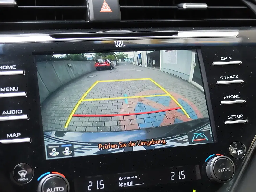 Toyota Camry Hybrid - Thumbnail 9