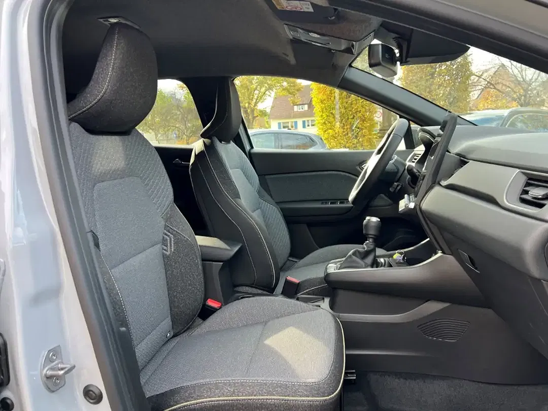 Renault Captur - Thumbnail 8