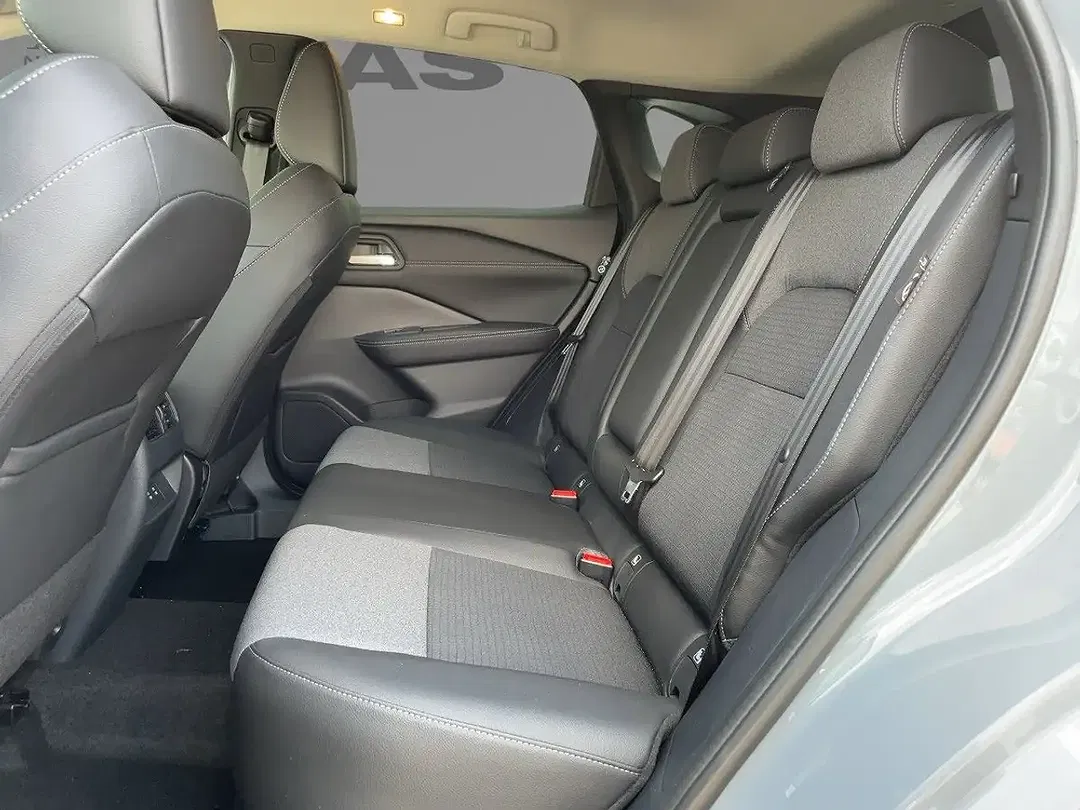 Nissan Qashqai 1.3 N-Connecta - Thumbnail 11