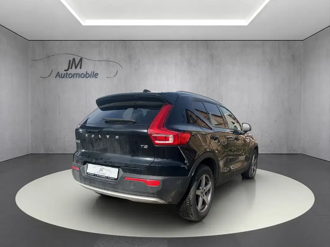 Volvo XC40 Momentum Pro - Thumbnail 7