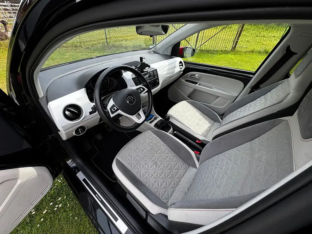 Volkswagen up! - Thumbnail 5