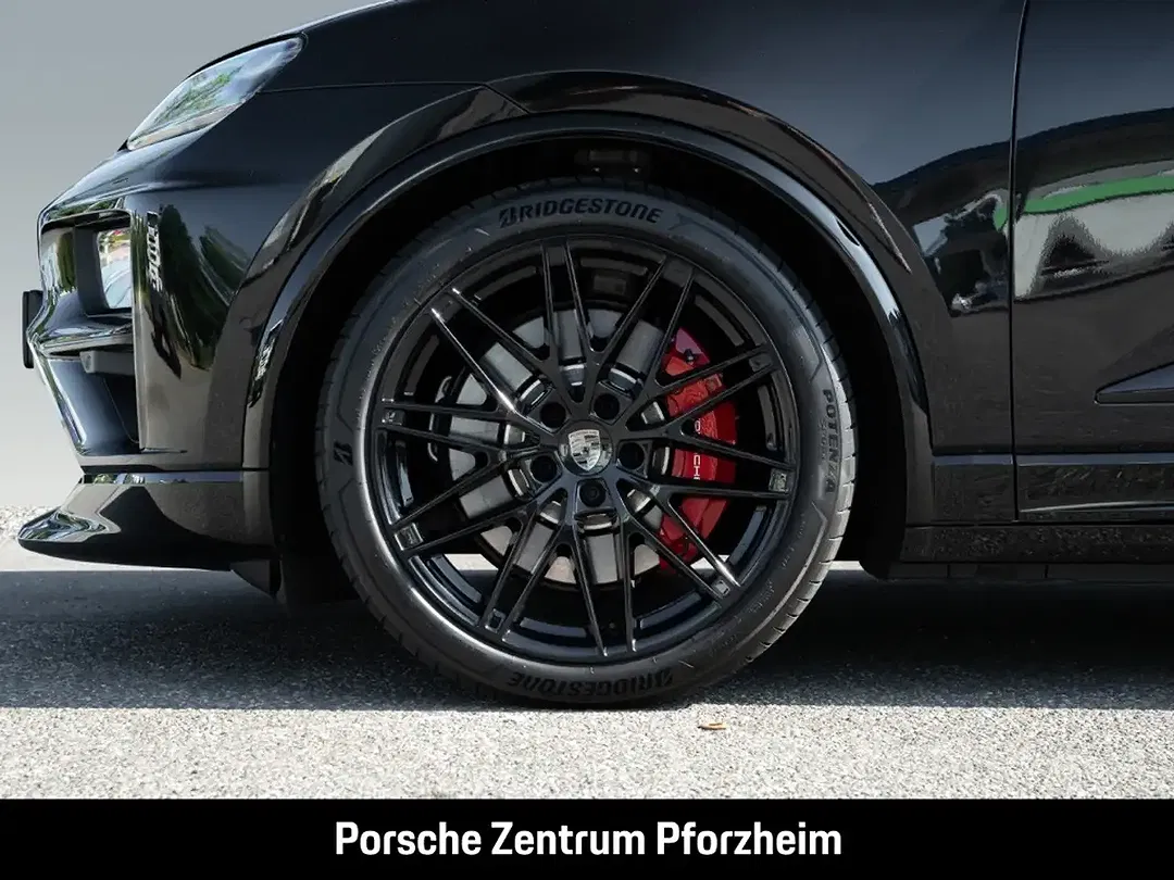 Porsche Macan Turbo - Thumbnail 10