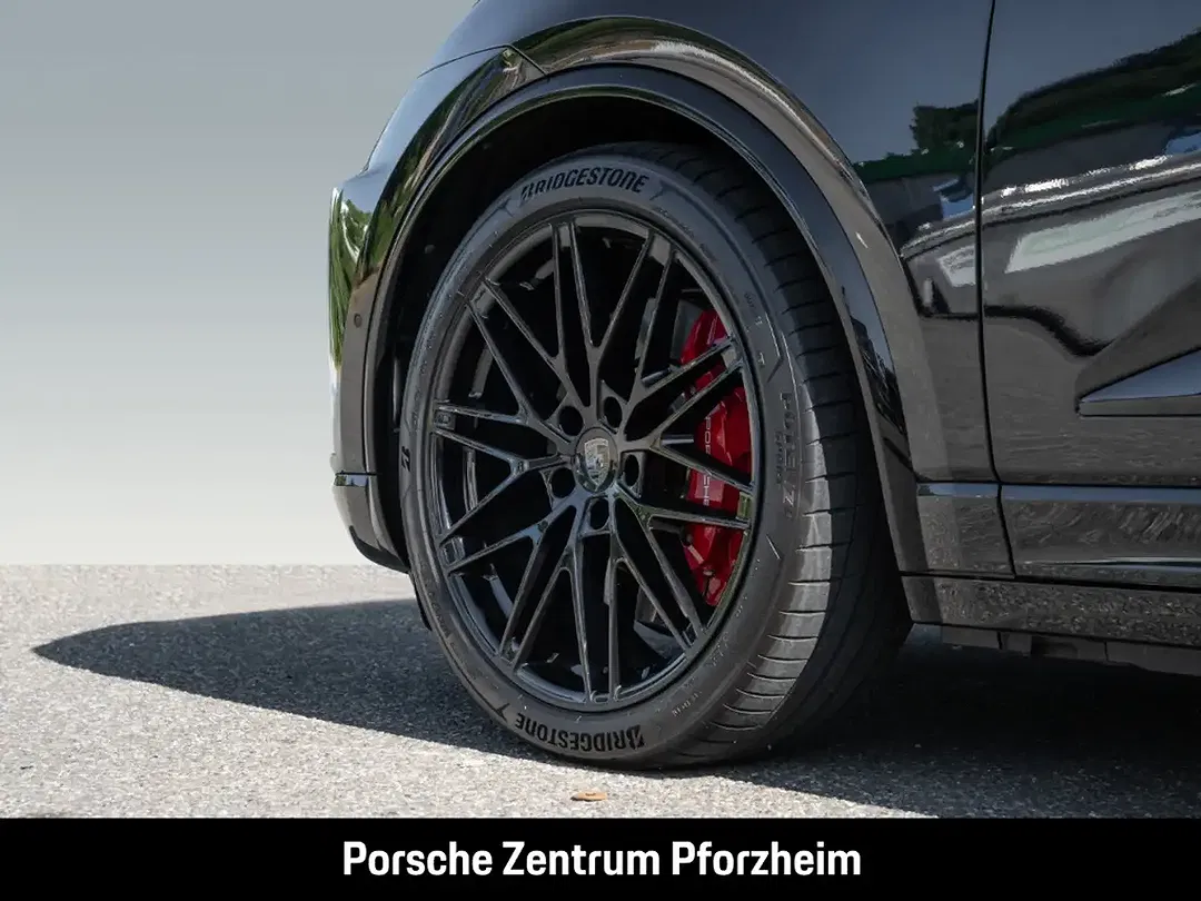 Porsche Macan Turbo - Thumbnail 12