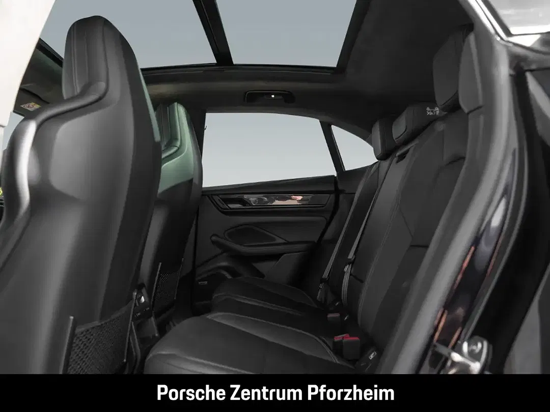 Porsche Macan Turbo - Thumbnail 7