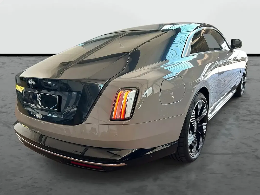 Rolls-Royce Spectre - Thumbnail 5