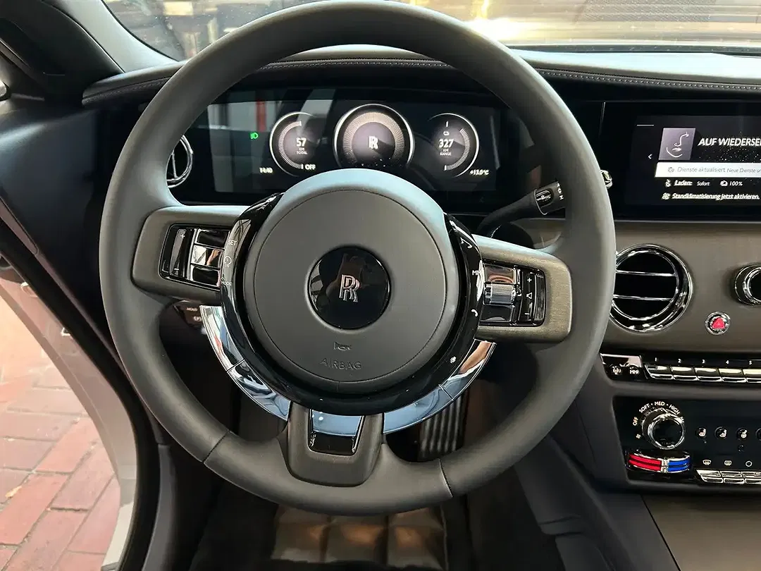 Rolls-Royce Spectre - Thumbnail 9