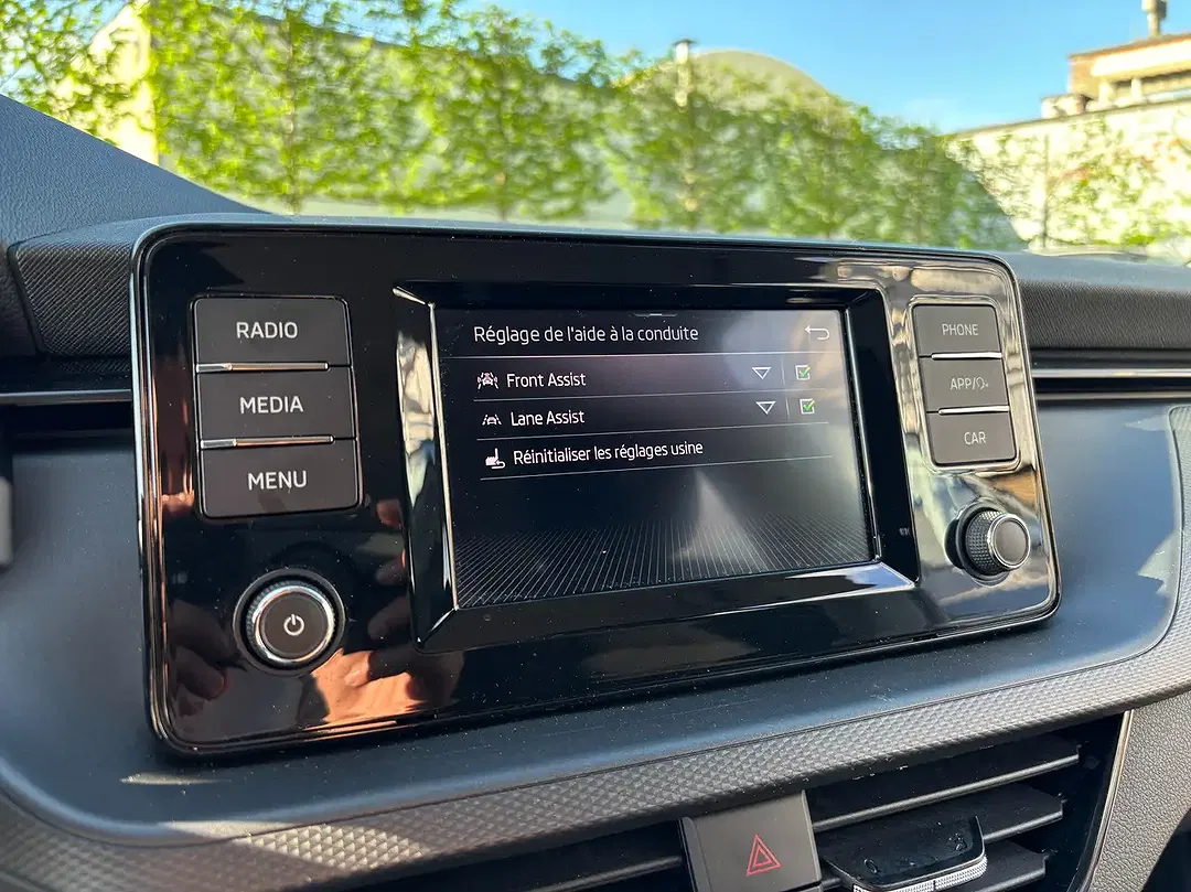 Skoda Kamiq 1.0 TSI - Thumbnail 10