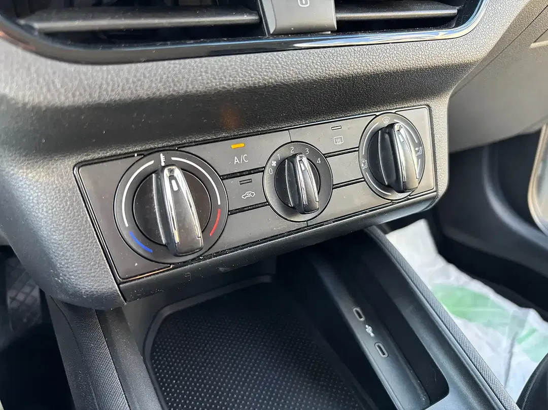 Skoda Kamiq 1.0 TSI - Thumbnail 11