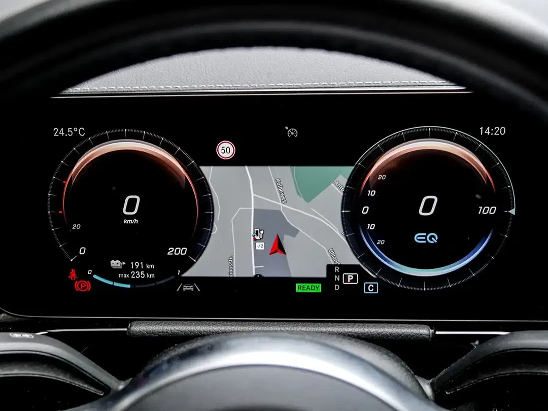 Mercedes-Benz EQA 250 - Thumbnail 11