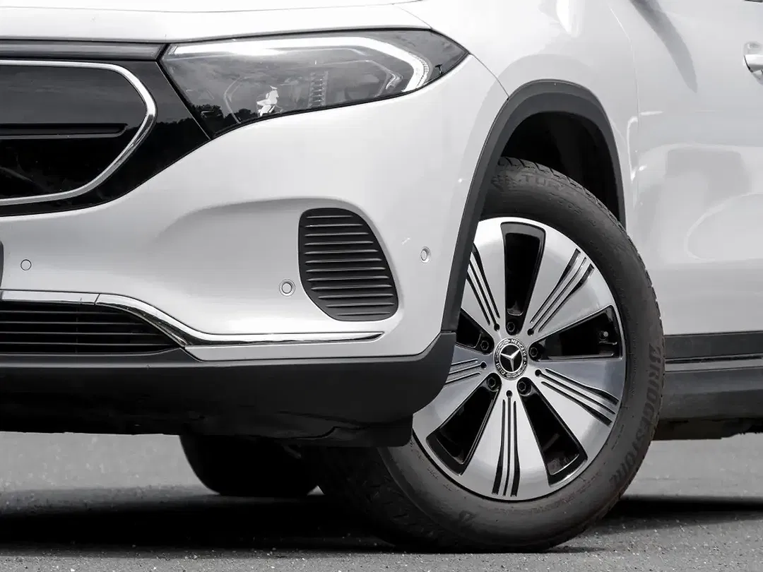 Mercedes-Benz EQA 250 - Thumbnail 5