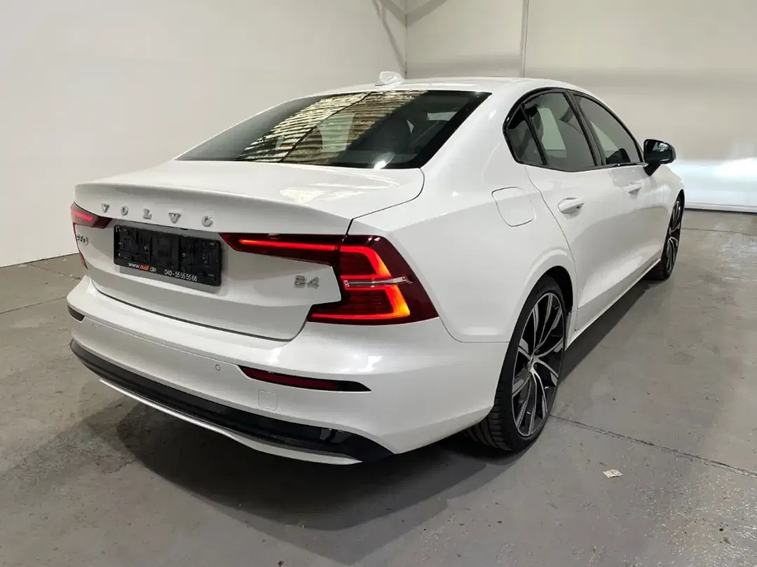 Volvo S60 B4 AUT Plus Dark - Thumbnail 3