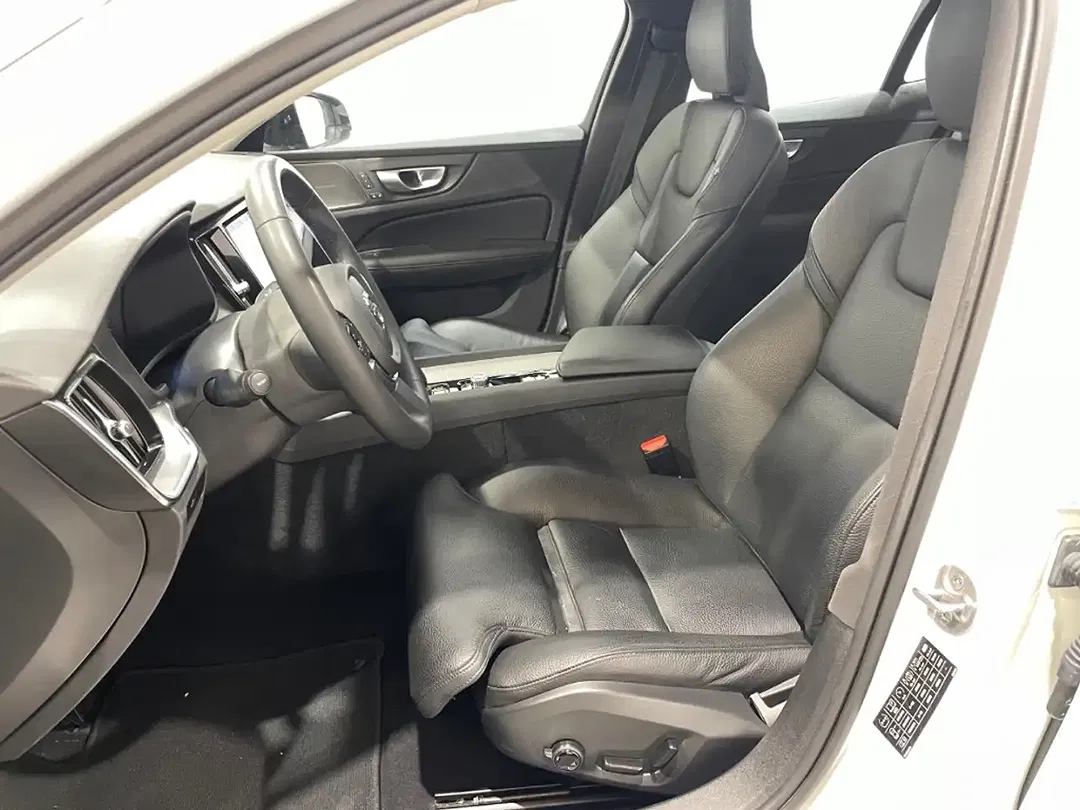 Volvo S60 B4 AUT Plus Dark - Thumbnail 6