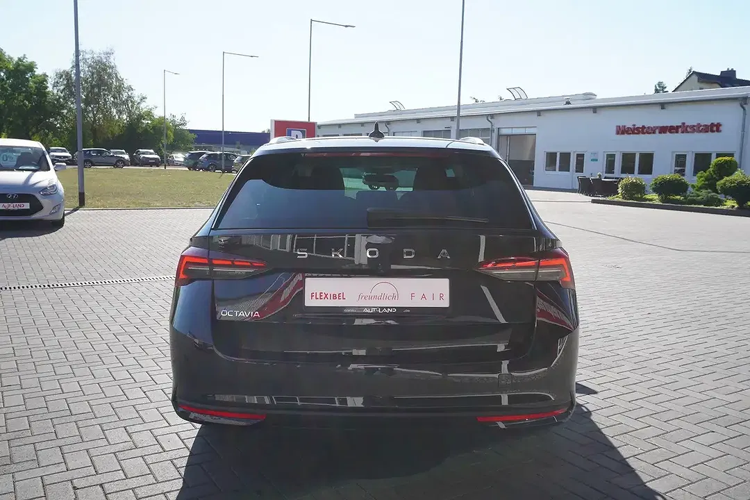 Skoda Octavia 1.5 TSI DSG Combi - Thumbnail 2