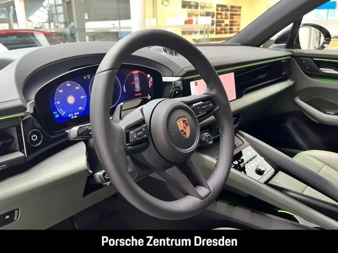 Porsche Macan Plus - Thumbnail 14
