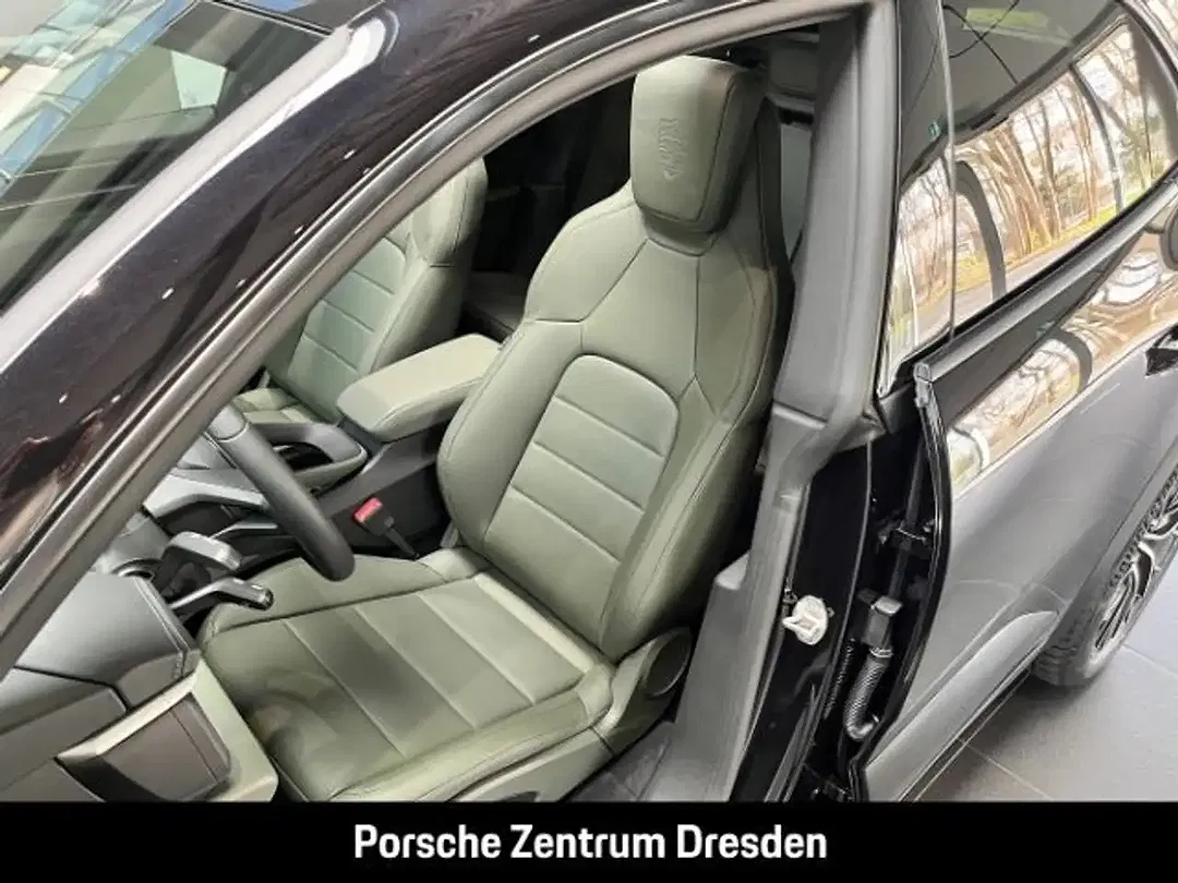 Porsche Macan Plus - Thumbnail 5
