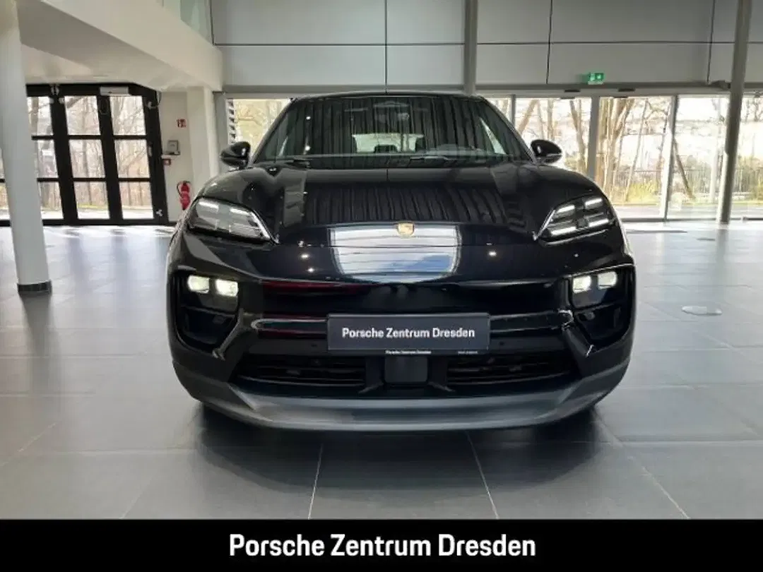 Porsche Macan Plus - Thumbnail 6