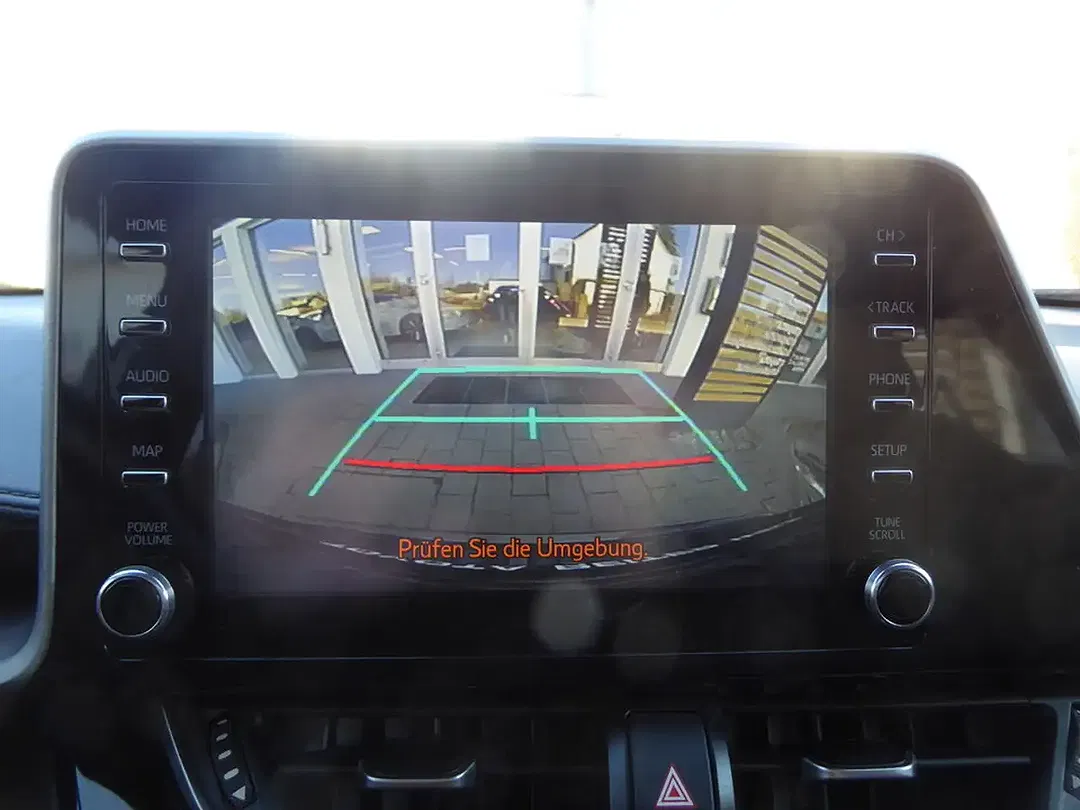 Toyota C-HR Hybrid - Thumbnail 12