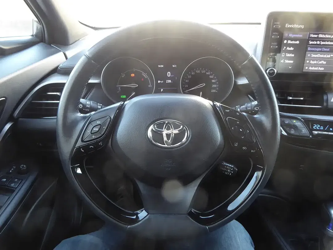 Toyota C-HR Hybrid - Thumbnail 13