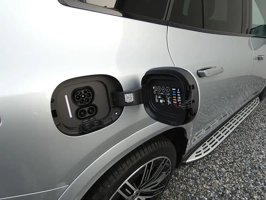 Mercedes-Benz EQE SUV 350 4MATIC AMG AIRMATIC - Thumbnail 11