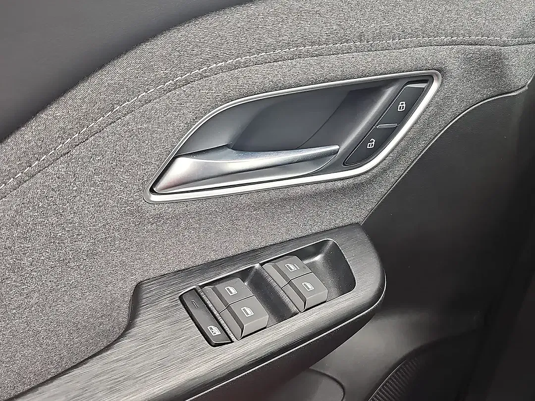 MG ZS Hybrid Standard - Thumbnail 11